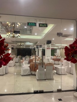 Mặt phố Cầu Diễn, 2600m2, 7 tầng, 50m mặt tiền, dòng tiền khủng 25 tỷ/năm, giá 180 tỷ